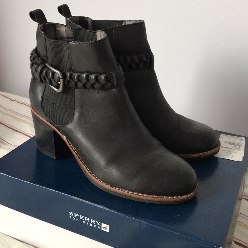 EUC Sperry Top-Sider boots ( Liberty Black )